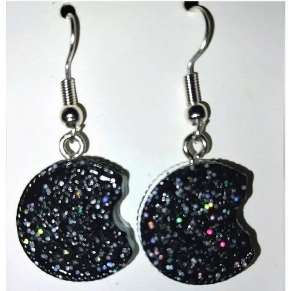 Super cute sandwich cookie earrings